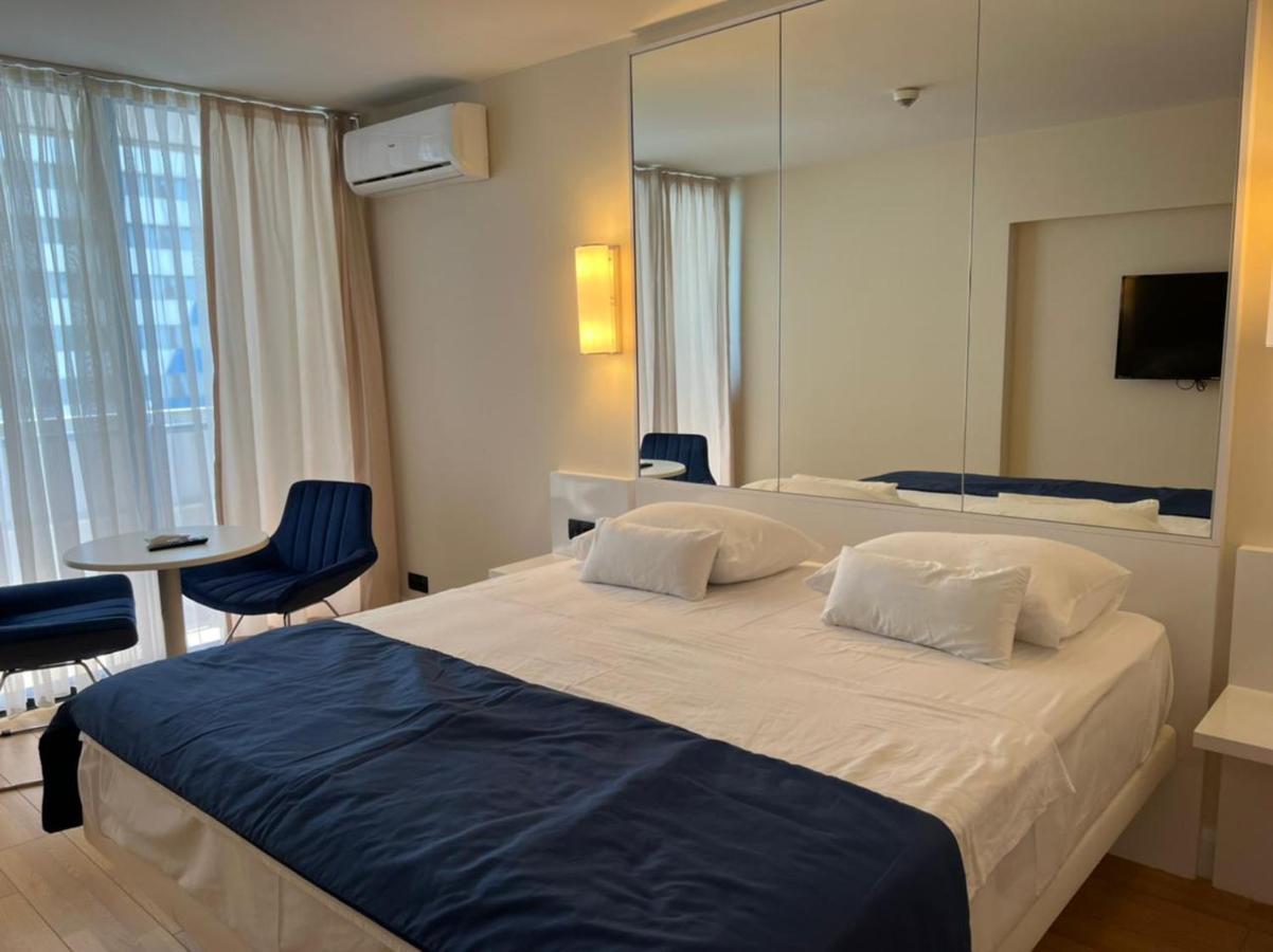Orbi City Lux Apartment Batoumi Extérieur photo