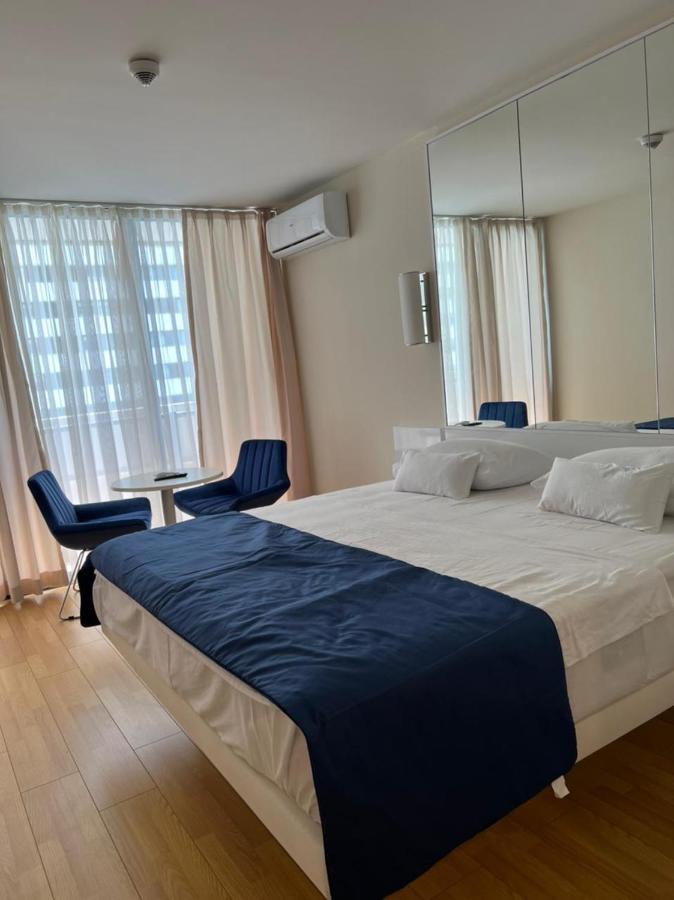 Orbi City Lux Apartment Batoumi Extérieur photo